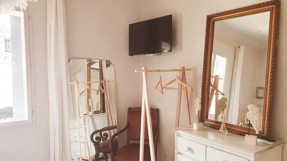 Hotel Le 4 Feuilles En.Camargue Bernis Zewnętrze zdjęcie