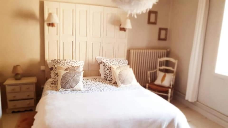 Hotel Le 4 Feuilles En.Camargue Bernis Zewnętrze zdjęcie