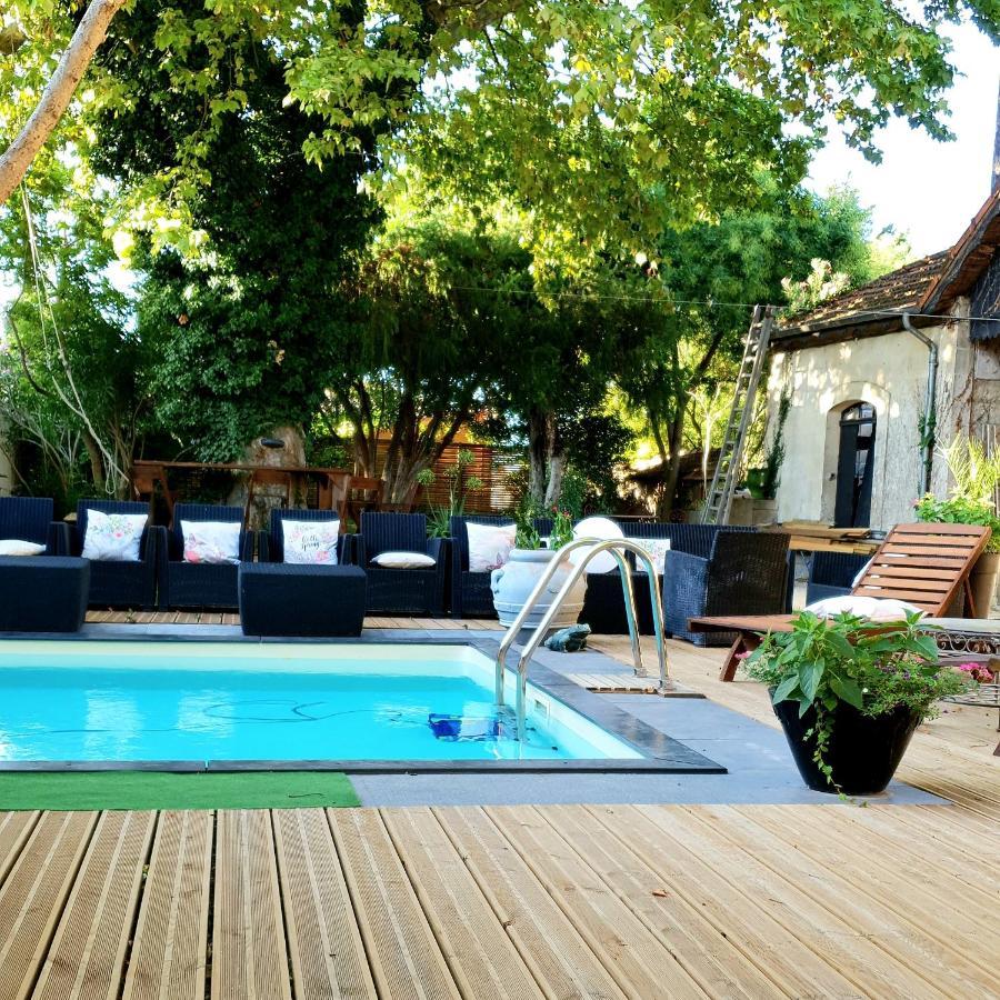 Hotel Le 4 Feuilles En.Camargue Bernis Zewnętrze zdjęcie