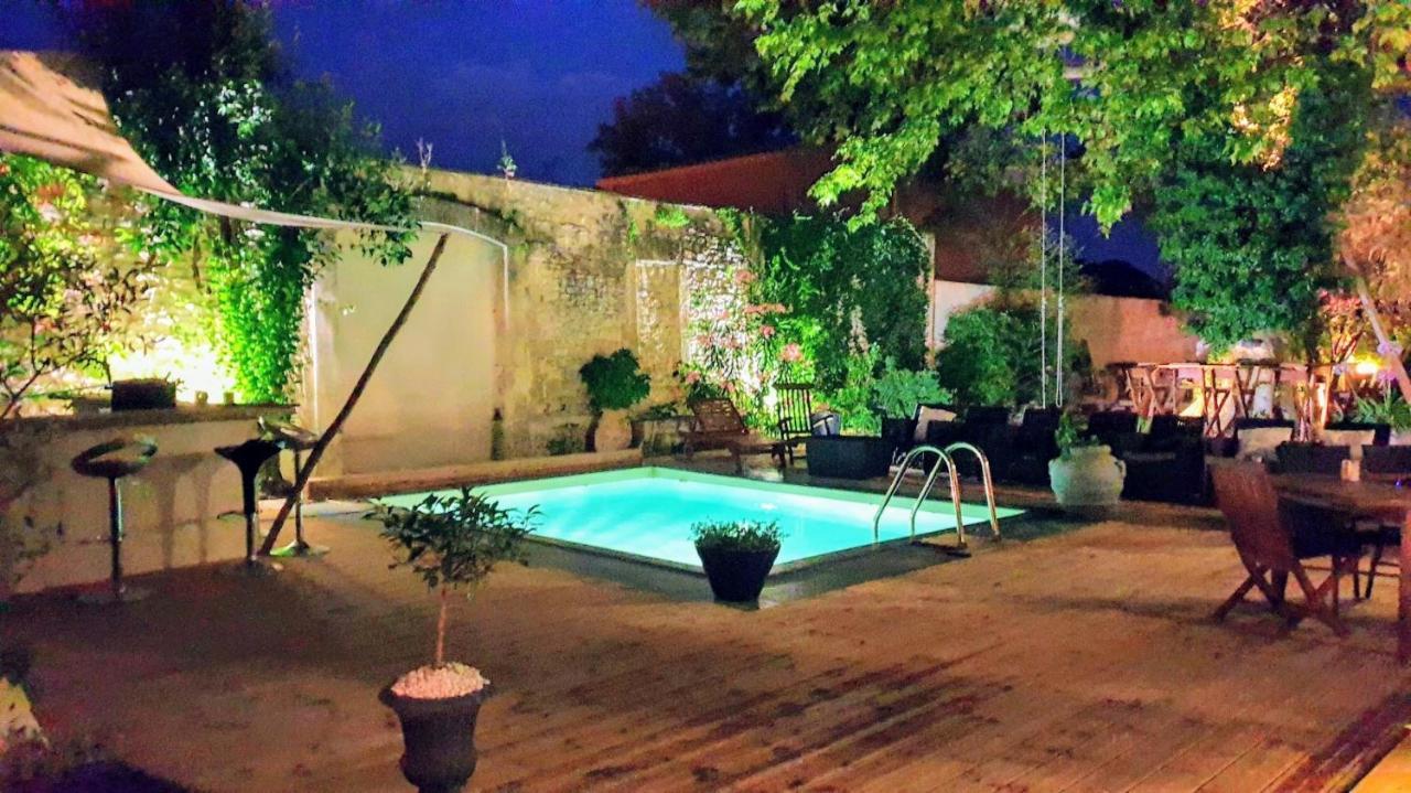 Hotel Le 4 Feuilles En.Camargue Bernis Zewnętrze zdjęcie